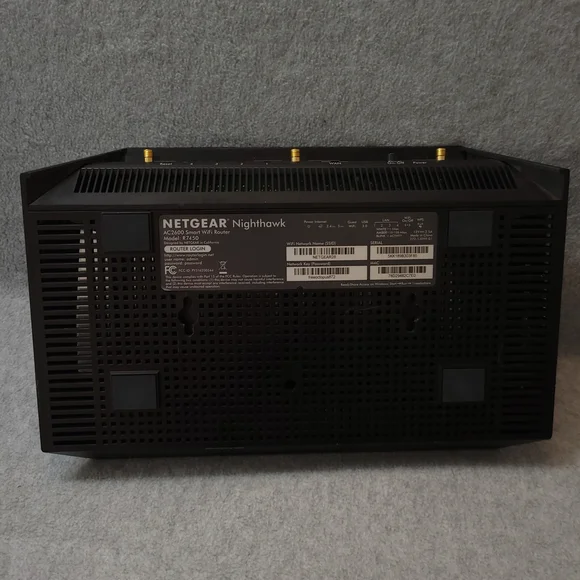 NETGEAR WiFi Router AC2600 - Picture 8 of 9